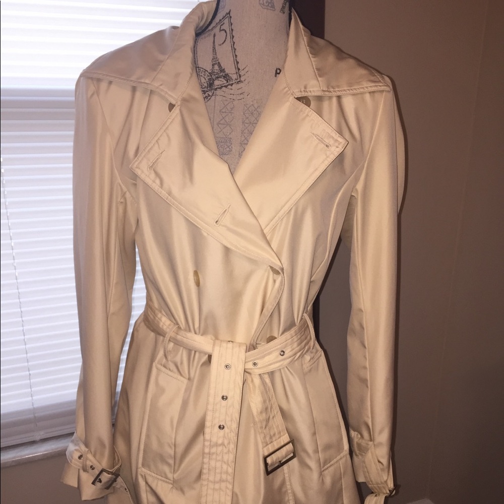 Rain jacket